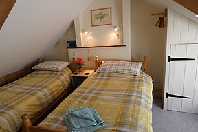 The Bolthole - twin bedroom